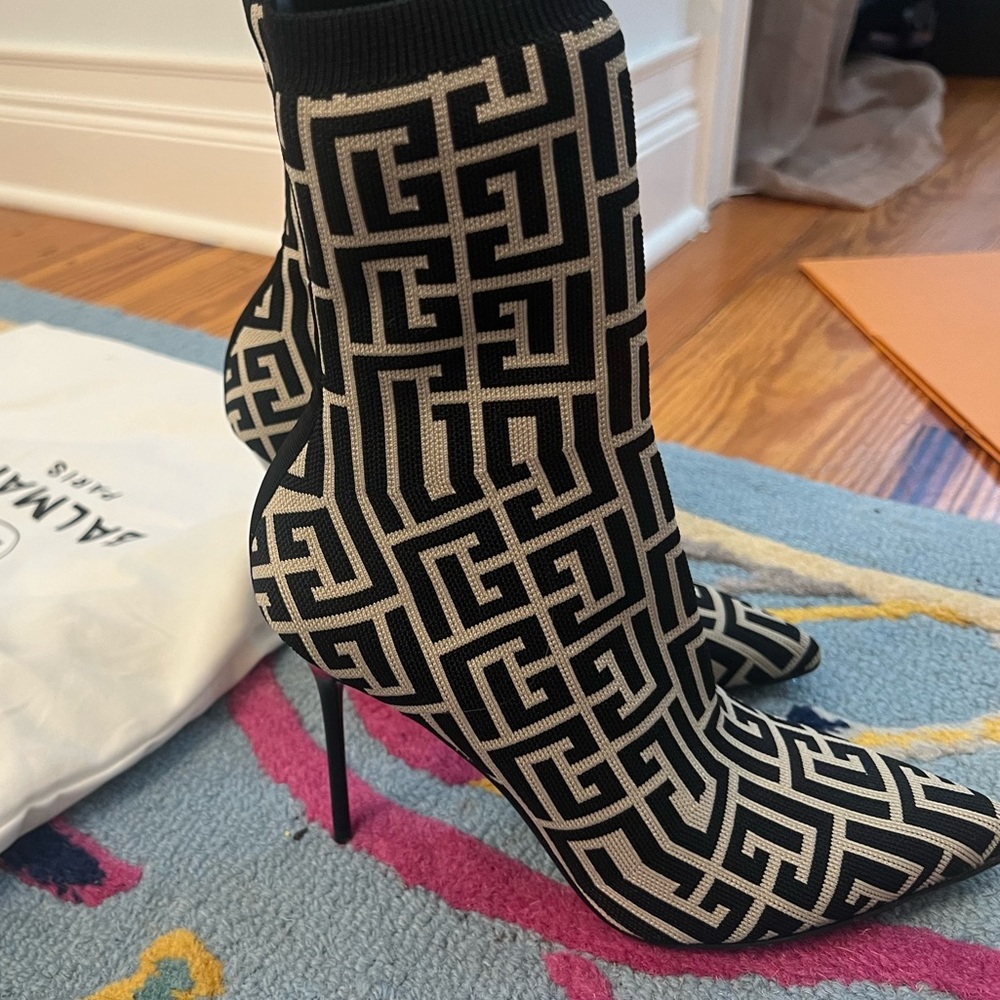 Balmain booties 37.5 good condition